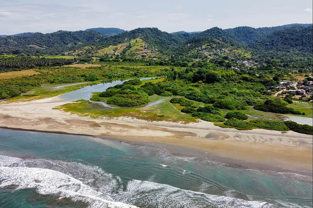 4 Day Handstand Retreat in Ecuador 3