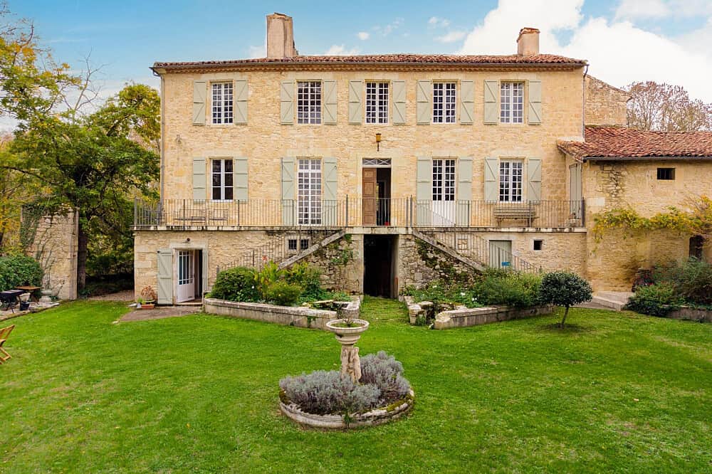 5 Day In Her Skin: Beauty Embodied Women's Retreat in France 1