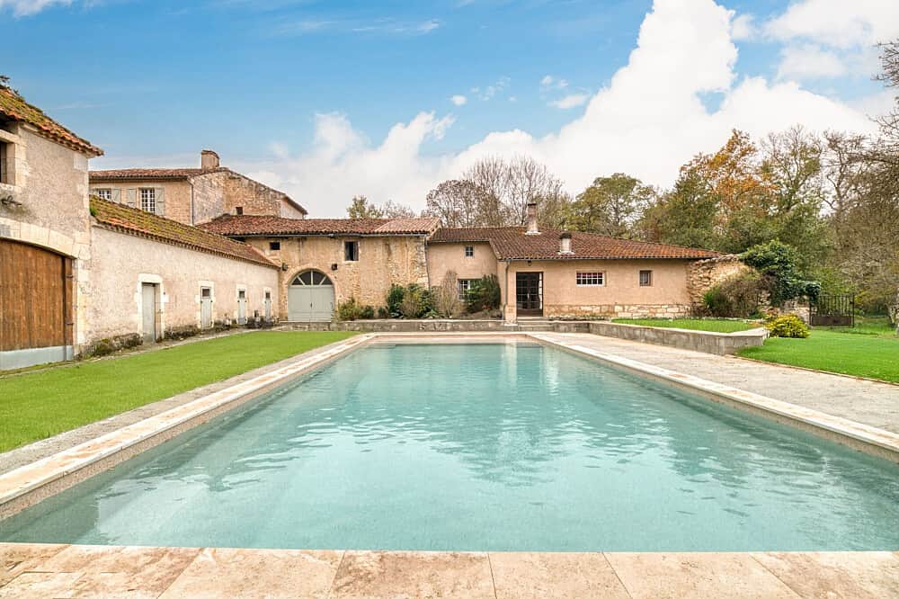 5 Day In Her Skin: Beauty Embodied Women's Retreat in France 2