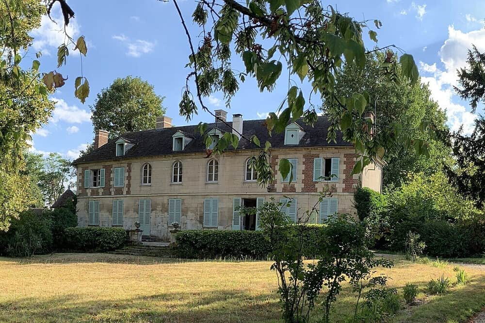 7 Day Writing, Nature & Yoga Retreat, Bohemian Chateau near Paris 1