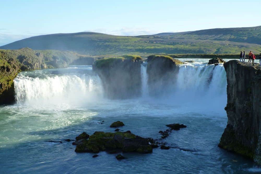 6 Day Yoga & Hike Midnight Sun Retreat in Iceland 2