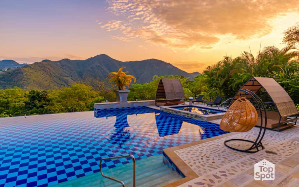 Midnight Wellness Retreats 1