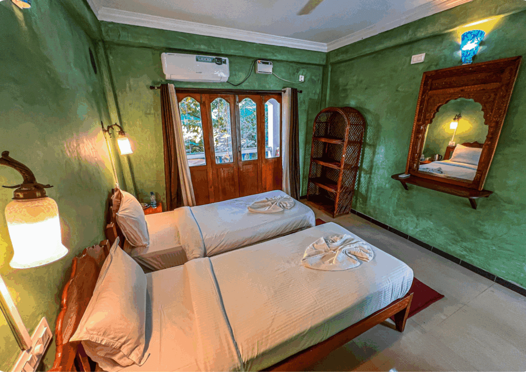 Yellow Souls Studio 7