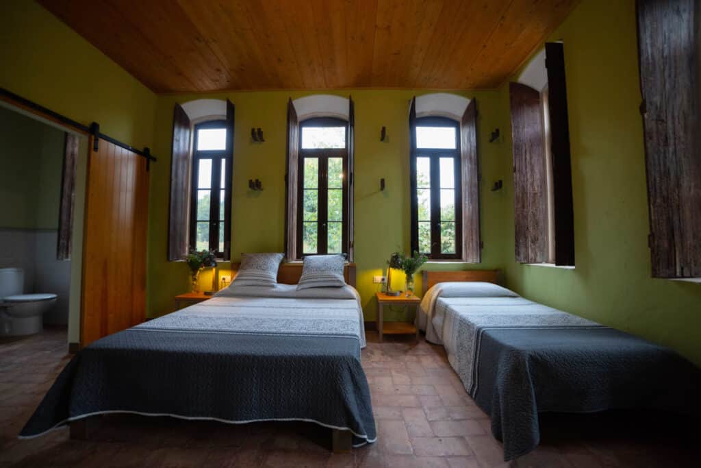 Yoga, theatre and art therapy -retreat 5