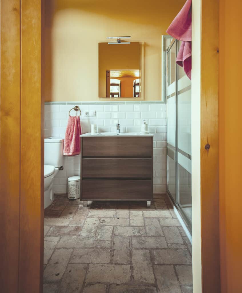 Yoga, theatre and art therapy -retreat 6