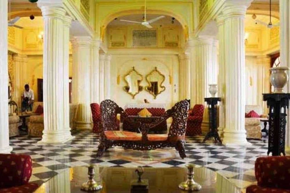 11 Day 'Colours of India' Tour with Meditation & Yoga in India