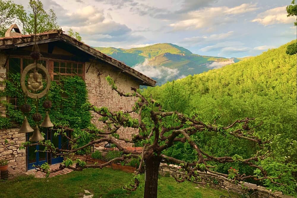 4 Day Yoga & Meditation Retreat in the Catalan Pyrenees, Spain