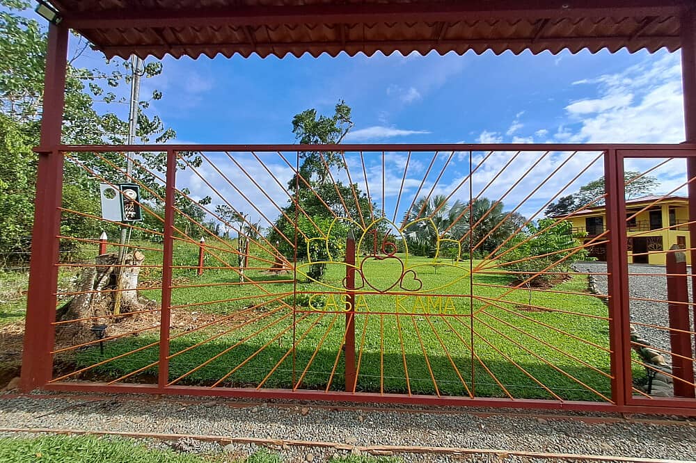 4 Day DaddyGuru's One-On-One Gay Tantra Retreat in Costa Rica