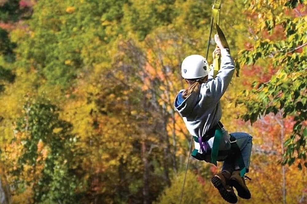 3 Day PEAK Fall Foliage Retreat in White Mountains, NH, USA