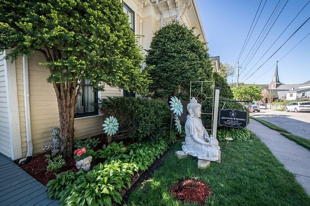 7 Day Return Home to Your Heart Yoga Retreat, Iowa, US