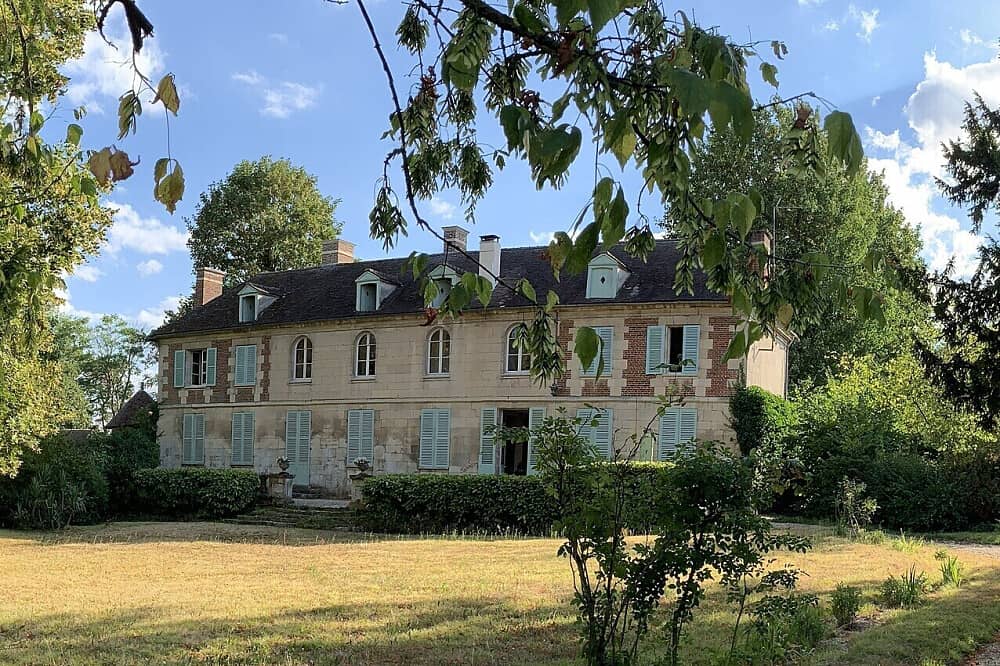 7 Day Writing, Nature & Yoga Retreat, Bohemian Chateau near Paris