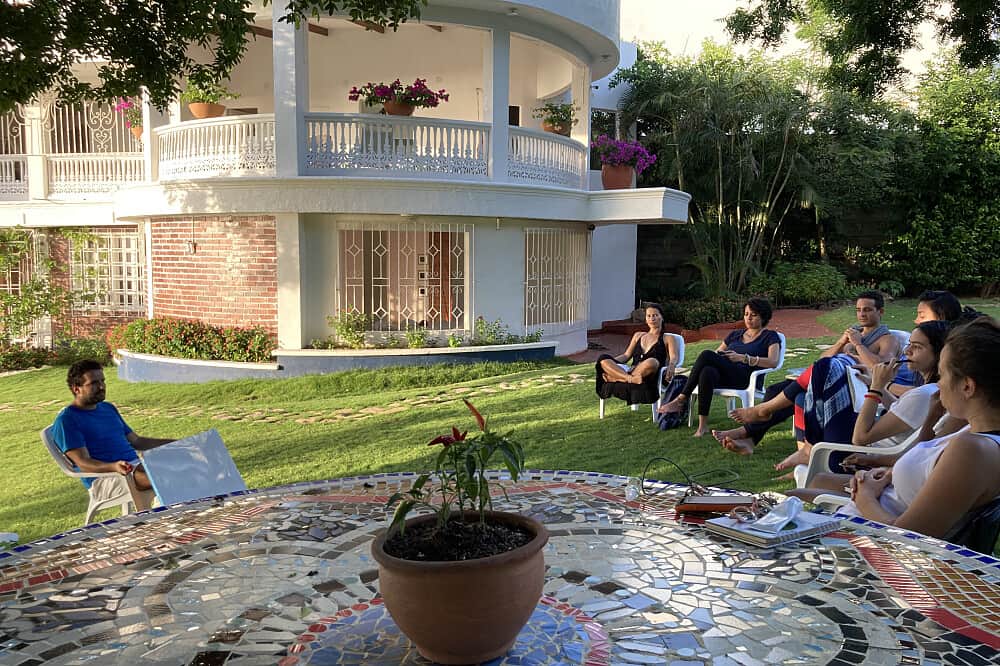 28 Day 300hr Advanced Yoga Training with Guru Santhosh, Colombia 6