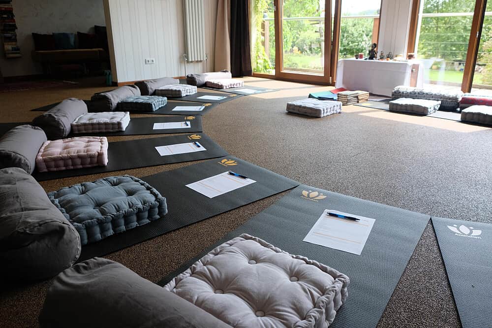 25 Day 300 Hour Advanced Yoga Teacher Training, Germany 2