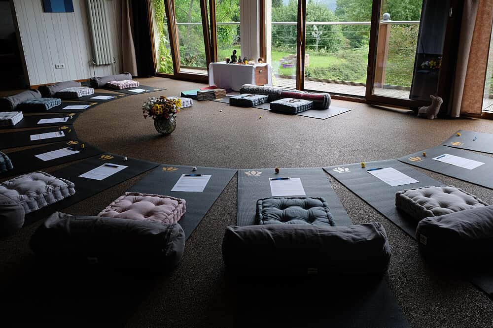 25 Day 300 Hour Advanced Yoga Teacher Training, Germany 4