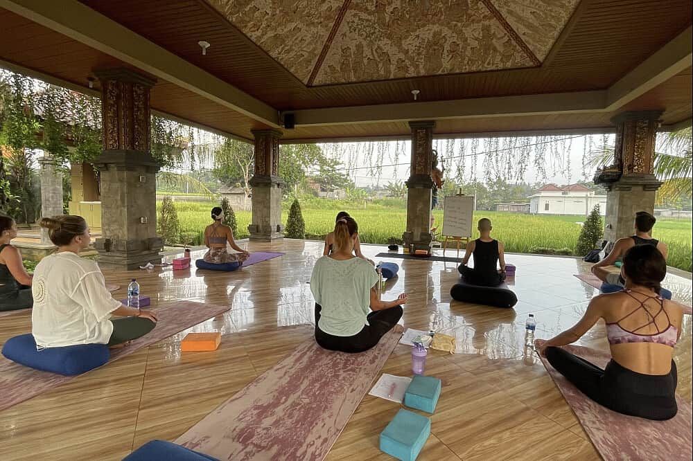 10 Day 100 Hour Multi-Style Yoga Teacher Training, Bali 2