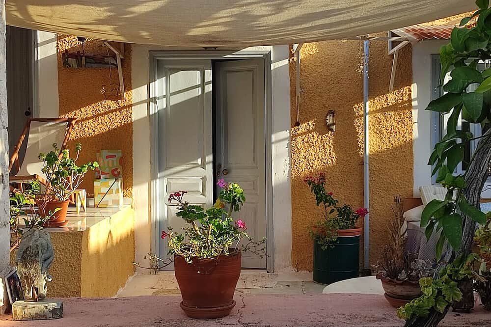 8 Day Creative Flow Exploring Ceramics on Aegina Island, Greece 5