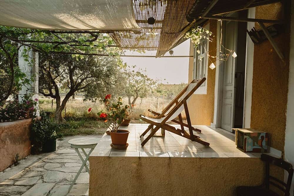 8 Day Creative Flow Exploring Ceramics on Aegina Island, Greece 1