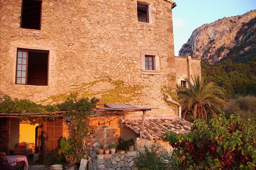 5 Day Self-Compassion & Creativity Retreat in Mallorca, Spain 7