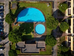 Golden Waves Surf and Yoga Lodge Portugal 1