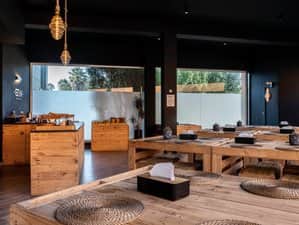 Golden Waves Surf and Yoga Lodge Portugal 4