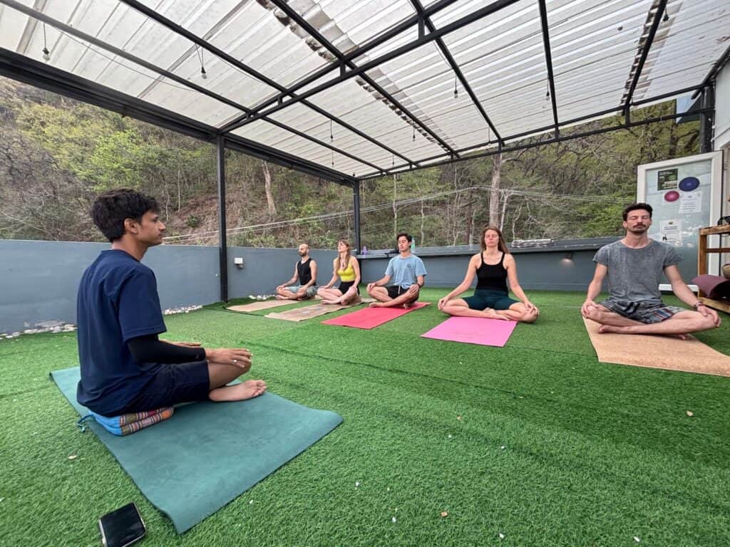 Bunk Stay Yoga Vacation 5