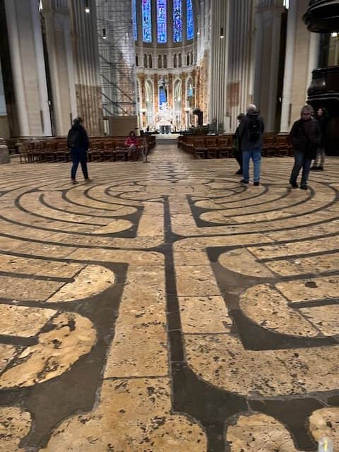 Mysteries of Chartres 8