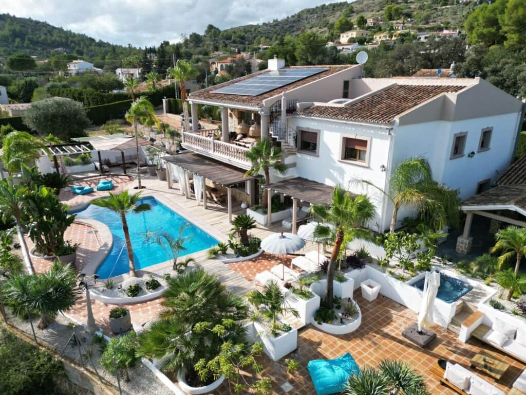 Retreats Finca Four Seasons 1