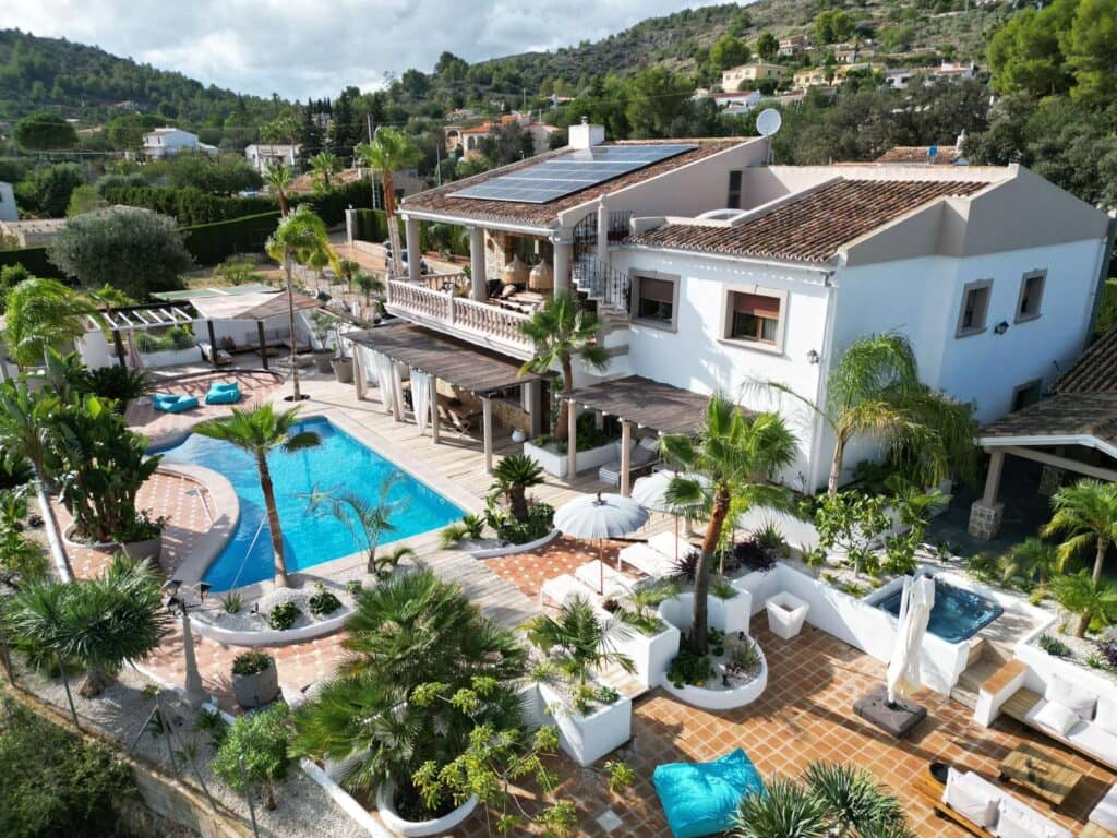 Retreats Finca Four Seasons